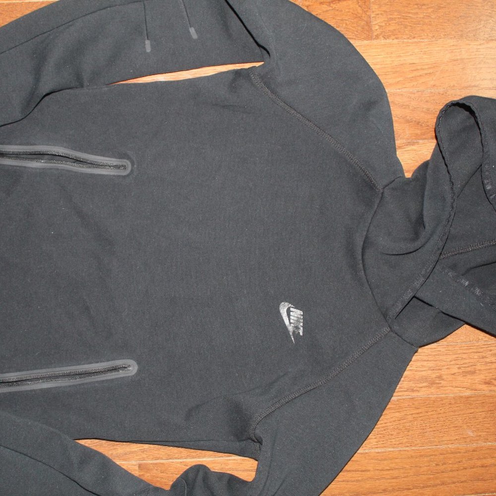 Nike Small Tech Fleece Hoody